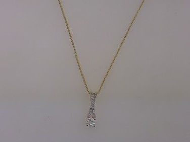 Max Fr&ouml;hlich Mio Fallegro Halsschmuck Ref.-Nr.: 708/197418/45 585/- Gold, gelb  17 Diamant Wesselton  Weiss kleine Einschl&uuml;sse Brillantschliff 0,24ct.  L&auml;nge 42+3cm
