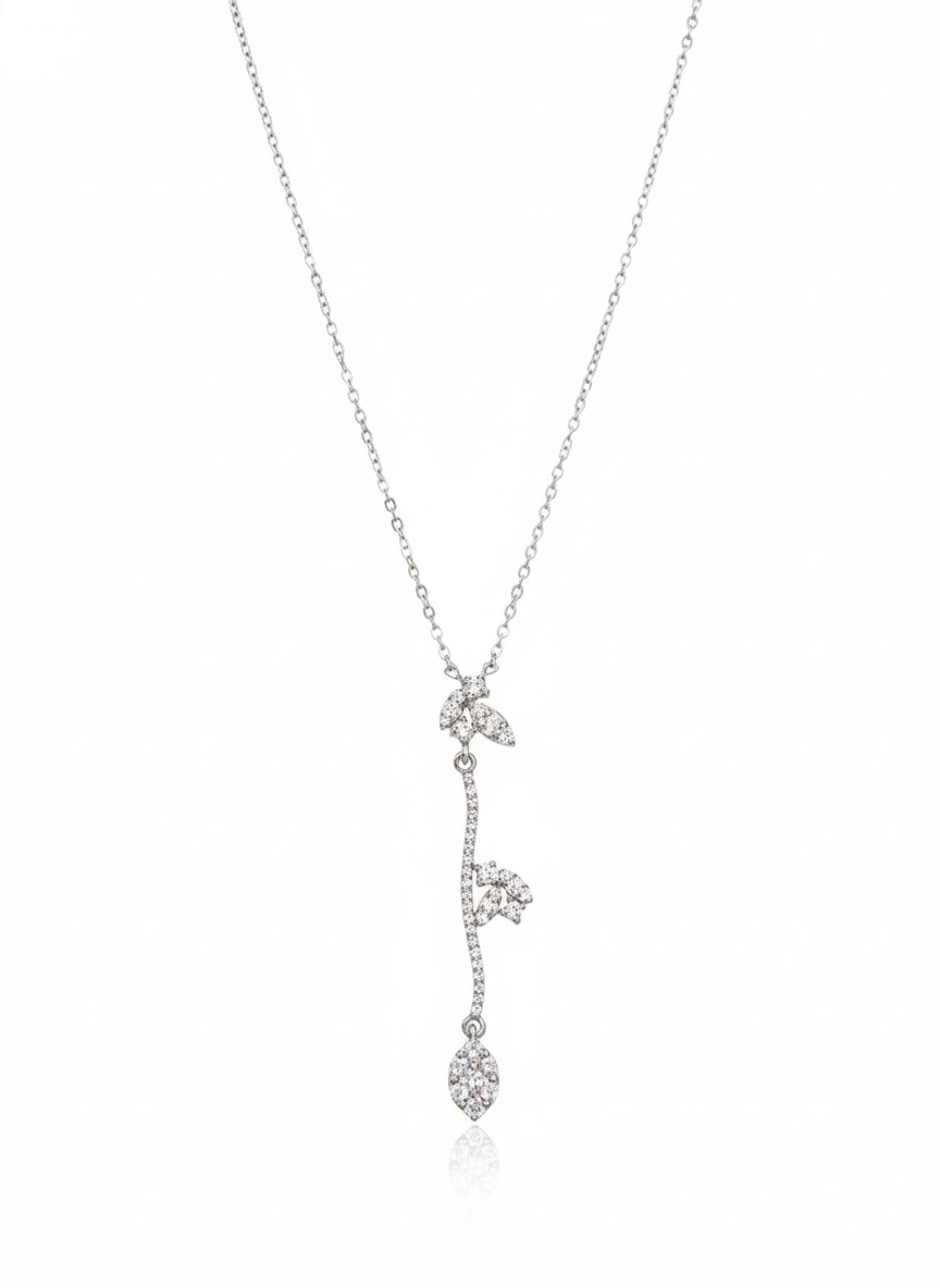 Dit prachtige 14 karaats witgouden collier met diamanten, model JSD6, straalt elegantie uit. Met een briljantgeslepen diamanten van totaal 0,30 crt in SI1 zuiverheid en prachtige G-kleur, is het een schitterende aanvulling voor elke gelegenheid. Draag het als een verfijnd sieraad op een avondje uit of als een stijlvolle touch aan je dagelijkse look. Gewicht: 2,4 gram. Lengte: 45 cm. 