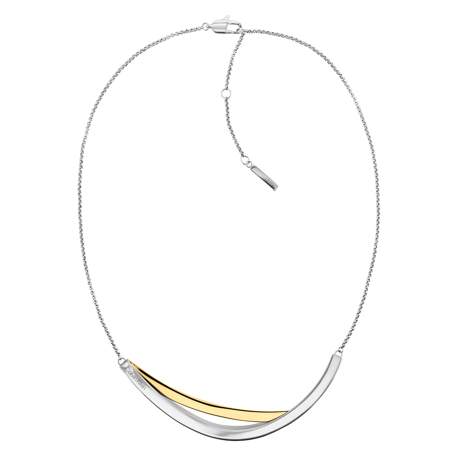 Calvin Klein CJ35000847 Dames Ketting Staal Bico
Deze stalen dames ketting van Calvin Klein met nr CJ35000847 heeft een strakke iconische vorm. De glimmende bicolor zilver/goud choker heeft een ankerketting en sluit met een karabijnslot. Door een verlengkettinkje is de totale lengte 44cm. Een echte blikvanger. Leuk te combineren met andere sieraden uit de serie van Calvin Klein.

OVER CALVIN KLEIN
Calvin Klein is een wereldwijd lifestylemerk dat gewaagde, vooruitstrevende idealen en een verleidelijke, vaak minimalistische, esthetiek nastreeft. Calvin Klein werd groot in de jaren 70 door haar mode- en merkjeans collecties. In de jaren 80 lanceerde Calvin Klein haar spraakmakende ondergoed dat uitdrukkelijk van logo &rsquo;s voorzien was. Vanwege het grote succes is het merk ook succesvol uitgerold in Accessoires, Parfums, Home, Brillen, Golf, Horloges en Sieraden.
Sinds de oprichting in 1968 door Calvin Klein, heeft het merk haar reputatie opgebouwd als leider in de Amerikaanse mode, dankzij een cleane esthetiek en innovatieve ontwerpen. Calvin Klein wil haar publiek verleiden en inspireren door middel van provocerende beelden en opvallende ontwerpen die prikkelen. 

SPECIFICATIES:
- Stalen dames ketting
- Iconische choker
- Zilver en goudkleurig
- Glimmend
- Totale lengte: 44cm
