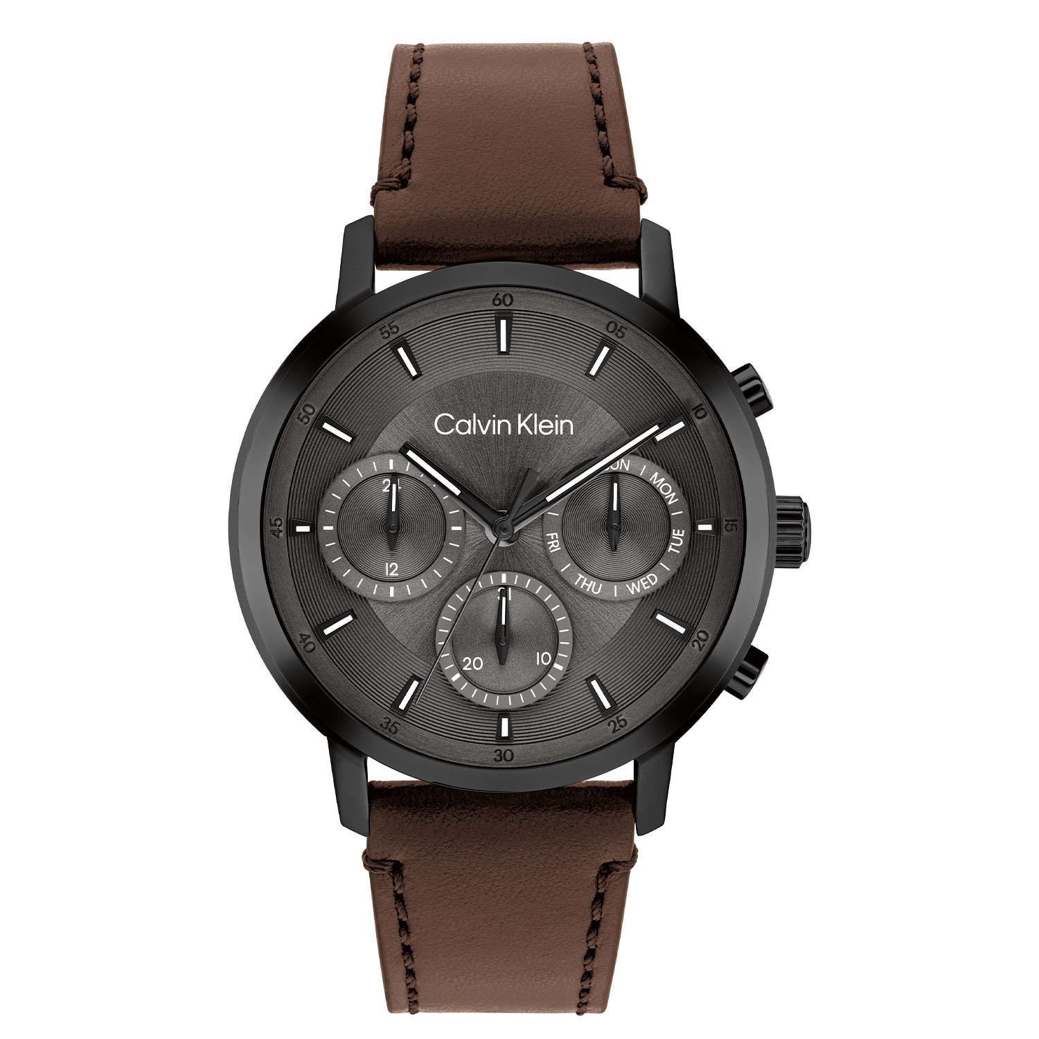 Calvin Klein CK25200498 Heren Gauge Horloge 41mm 
Dit Calvin Klein herenhorloge met nr CK25200498 is een stijlvol ontwerp. De ronde stalen zwarte kast heeft een glimmende bezel en een grijze geborstelde sunray wijzerplaat met een dag, datum en 24-uursaanduiding. Aan de kast zit een bruine lerenband met een gespsluiting. Het herenhorloge heeft een mineraalglas, een doorsnee van 41mm en is 3ATM.

OVER CALVIN KLEIN
Calvin Klein is een wereldwijd lifestylemerk dat gewaagde, vooruitstrevende idealen en een verleidelijke, vaak minimalistische, esthetiek nastreeft. Calvin Klein werd groot in de jaren 70 door haar mode- en merkjeans collecties. In de jaren 80 lanceerde Calvin Klein haar spraakmakende ondergoed dat uitdrukkelijk van logo &rsquo;s voorzien was. Vanwege het grote succes is het merk ook succesvol uitgerold in Accessoires, Parfums, Home, Brillen, Golf, Horloges en Sieraden.
Sinds de oprichting in 1968 door Calvin Klein, heeft het merk haar reputatie opgebouwd als leider in de Amerikaanse mode, dankzij een cleane esthetiek en innovatieve ontwerpen. Calvin Klein wil haar publiek verleiden en inspireren door middel van provocerende beelden en opvallende ontwerpen die prikkelen. 

SPECIFICATIES:
- Mineraalglas
- Stalen zwarte kast
- Grijze wijzerplaat 
- Bruine lerenband
- Ronde kastvorm, &Oslash; 41mm
- 3ATM