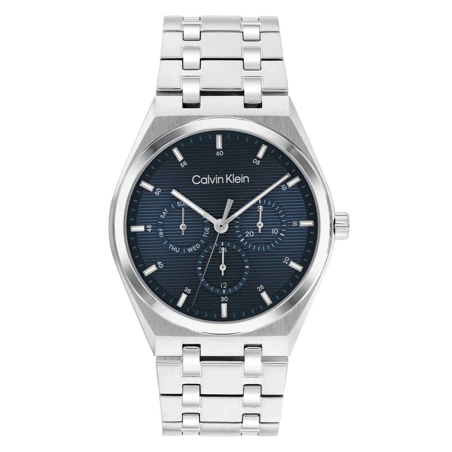 Calvin Klein CK25200520 Heren Horloge 39mm
Dit Calvin Klein herenhorloge met nr CK25200520 heeft een sportief uiterlijk. Het stalen horloge heeft een ronde kast met een gladde bezel en een bewerkte blauwe wijzerplaat met een dag, datum en 24-uursaanduiding. De fijne wijzers en de uurstrepen zijn ingelegd met lumibrite. Strak aan de kast zit een mat/ glanzende stalen schakelband met een vouwsluiting. Het herenhorloge heeft een mineraalglas, een doorsnee van 39mm en is 3ATM.

OVER CALVIN KLEIN
Calvin Klein is een wereldwijd lifestylemerk dat gewaagde, vooruitstrevende idealen en een verleidelijke, vaak minimalistische, esthetiek nastreeft. Calvin Klein werd groot in de jaren 70 door haar mode- en merkjeans collecties. In de jaren 80 lanceerde Calvin Klein haar spraakmakende ondergoed dat uitdrukkelijk van logo &rsquo;s voorzien was. Vanwege het grote succes is het merk ook succesvol uitgerold in Accessoires, Parfums, Home, Brillen, Golf, Horloges en Sieraden.
Sinds de oprichting in 1968 door Calvin Klein, heeft het merk haar reputatie opgebouwd als leider in de Amerikaanse mode, dankzij een cleane esthetiek en innovatieve ontwerpen. Calvin Klein wil haar publiek verleiden en inspireren door middel van provocerende beelden en opvallende ontwerpen die prikkelen. 

SPECIFICATIES:
- Mineraalglas
- Stalen kast
- Blauwe wijzerplaat 
- Stalen band
- Ronde kastvorm, &Oslash; 39mm
- 3ATM