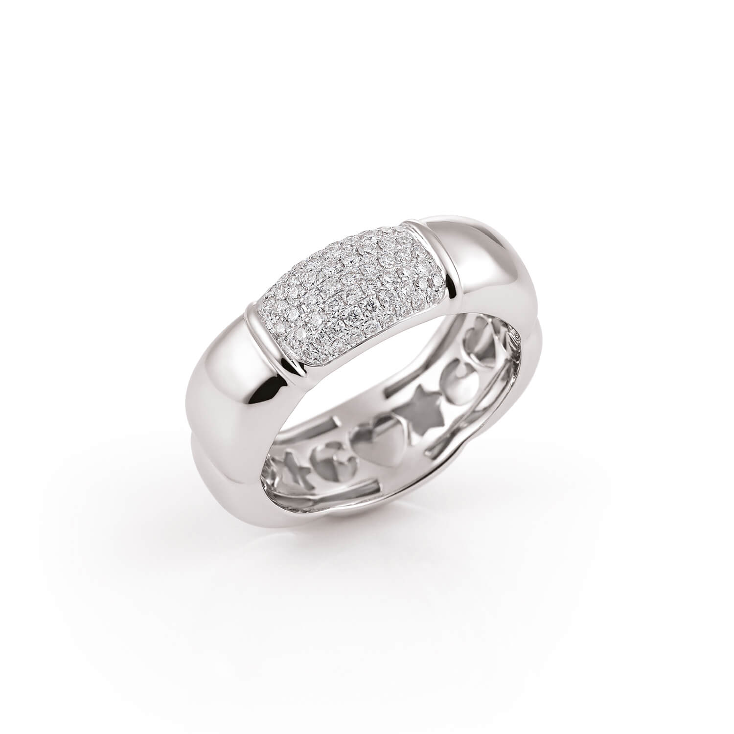 Deze elegante ring van Al Coro is vervaardigd uit 18 karaat witgoud en is rijkelijk bezet met 59 briljant geslepen diamanten met een totaalgewicht van 0,33ct (Kleur H, zuiverheid SI). De ring heeft een subtiel blokjes design dat de La Piazza collectie kenmerkt.

De maat van de ring is 56 (17 3/4). Heeft u een andere maat, neem dan gerust contact met ons op.
