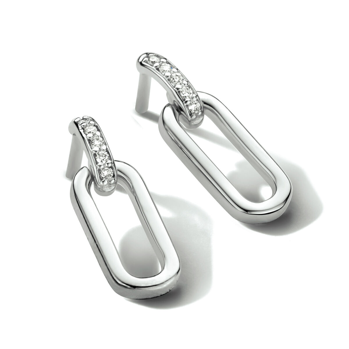 Witgouden oorstekers met bedel en Diamant 0.03 crt H SI 2 x 0.015 crt 10.5 x 5 mm