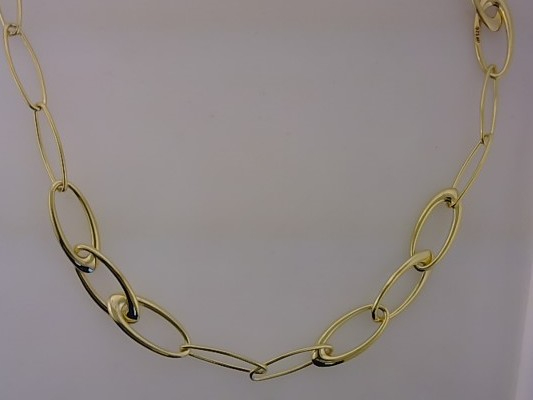 Produktbeschreibung f&uuml;r Collier Silber GP 50cm, Modellnummer 25-400: Dieses elegante Halskette besteht aus Silber und wiegt 5,50 g. Es geh&ouml;rt zur Kategorie Schmuck und ist ideal als stilvolles Accessoire. Tragen Sie das Collier am besten zu formellen Anl&auml;ssen, um jedes Outfit zu veredeln. Ein Must-Have f&uuml;r Schmuckliebhaber, die klassischen Chic sch&auml;tzen!