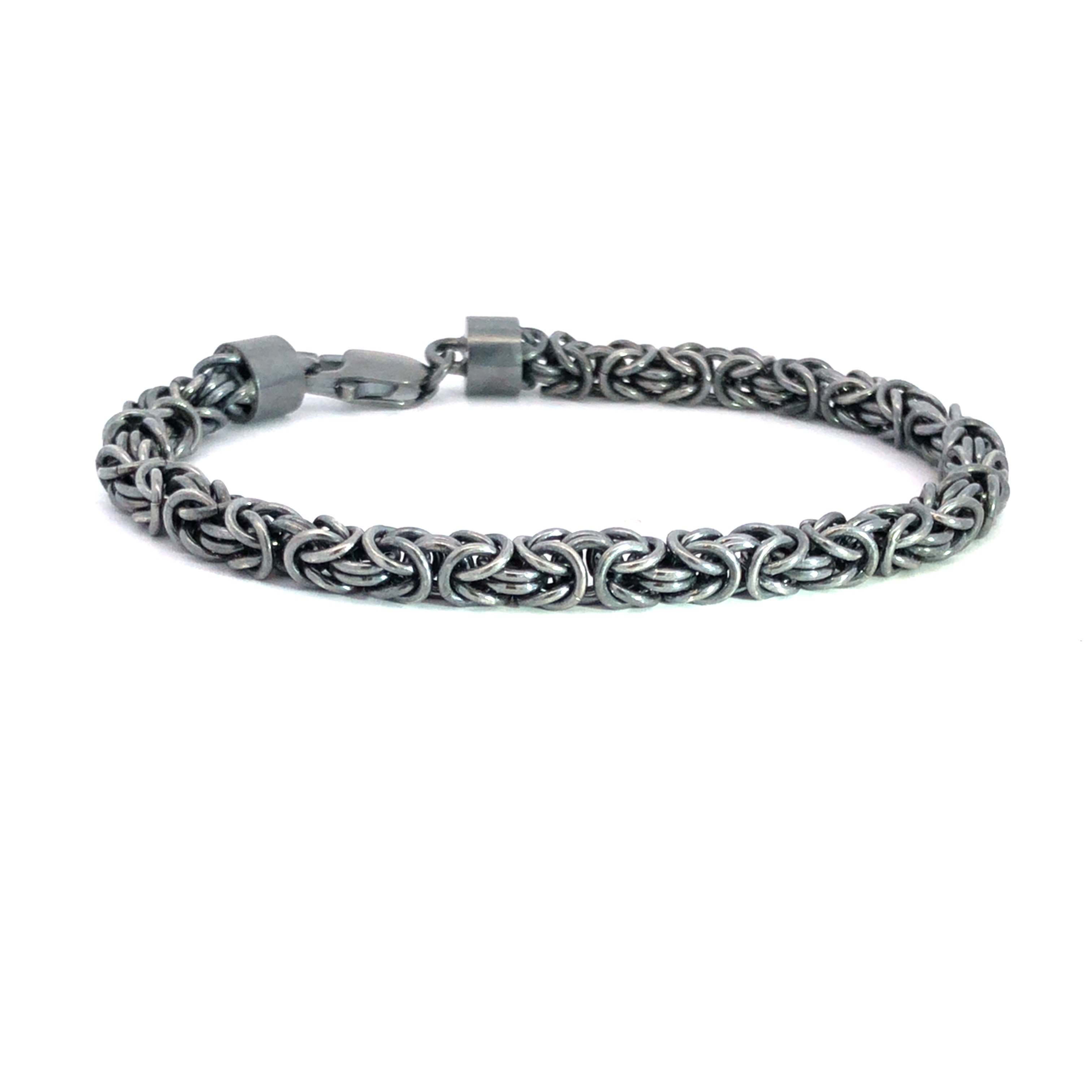 Männerarmband als Königskette 21cm in Silber geschwärzt, Karabiner.
Handarbeit! UNIKAT