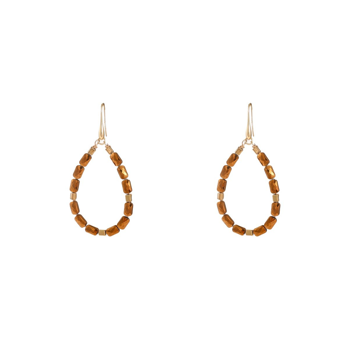 De Day & Eve Oorstekers Big Bead Drop - 14K verguld + Coffee E55220-5 zijn verfijnde stud oorbellen met een prachtige grote kraal. Gemaakt van 14K goudverguld materiaal, bieden ze een luxueuze uitstraling. Deze oorbellen passen perfect bij zowel casual als formele outfits en kunnen je look eenvoudig naar een hoger niveau tillen. Perfect voor dagelijks gebruik of speciale gelegenheden.