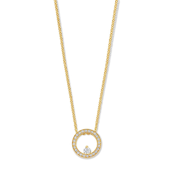 Houd je van onze Circle-kettingen, maar wil je net wat meer? Ontdek de Ketting Circle Deluxe Maxioro.

Gemaakt van 14 karaats goud en met in totaal 0,34 ct diamanten voor een extra flinke sparkle.

Het grotere cirkelformaat staat symbool voor oneindigheid en balans en geeft je look direct een luxe twist.

Perfect om elke dag of bij een speciale gelegenheid je outfit moeiteloos te upgraden.