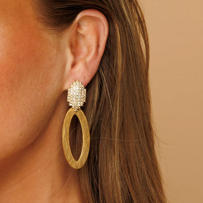 Paulie Pocket model Glitter Oval Earrings Gold

De oorbellen bevatten een stainless steel pinnetje