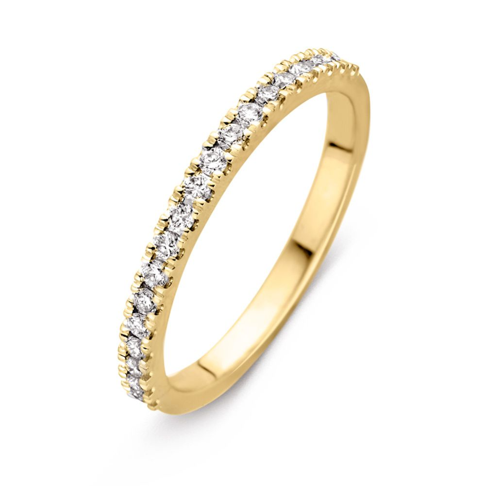 Prachtige geelgouden aanschuifring vervaardigd uit 14 karaat goud. De ring is bezet met 19 briljant geslepen diamanten met een totaalgewicht van 0,25ct (Kleur H, zuiverheid SI). Draad de ring alleen, of combineer met een solitair ring voor een elegante look.

De maat van de ring is 52 ( 16,5 mm). Heeft u een andere maat? Neem dan contact met ons op.