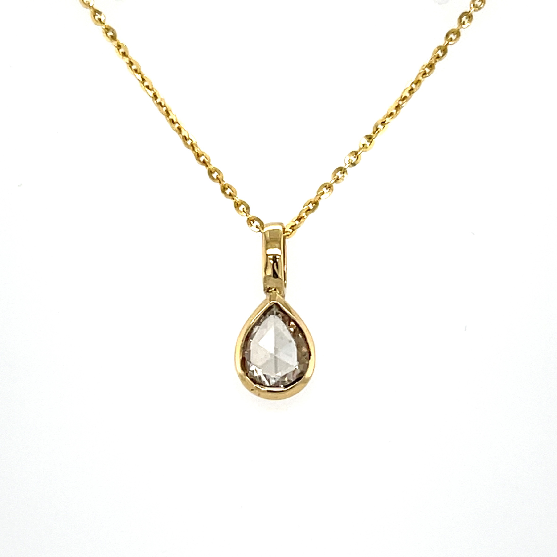 14kt gouden hanger met peer roos geslepen diamant