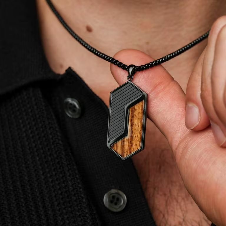 Holzkern Zigzag Halskette