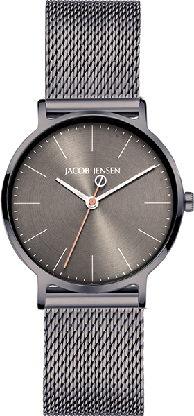 Dit is een horloge van het merk Jacob Jensen gemaakt voor dames.
De specificaties zijn als volgt:
Kastmaat: 32 mm
Kastdikte: 8
Bandlengte: 19
Bandbreedte: 20
Waterdichtheid: 5 ATM / 50 Meter / 165 Feet
