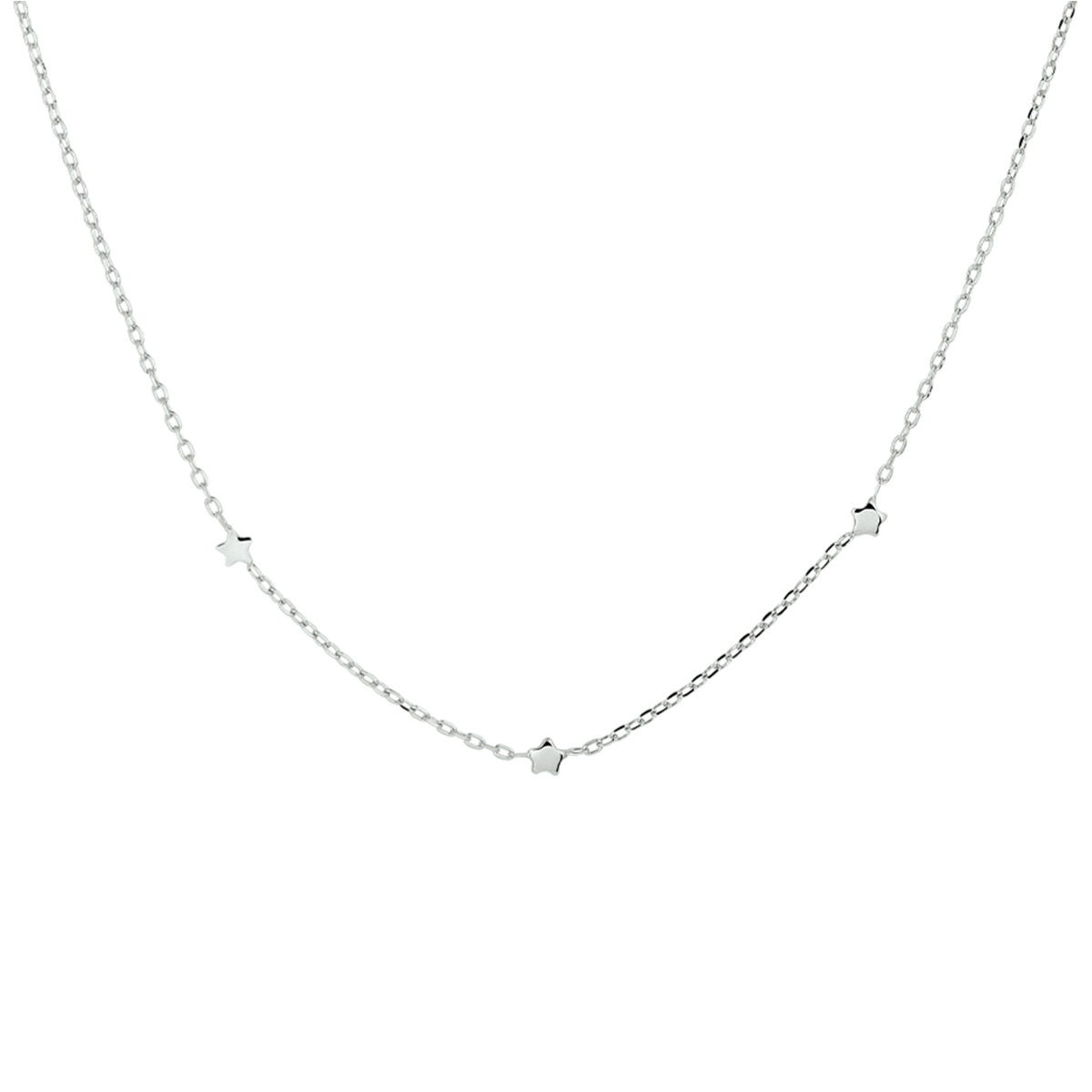 Trendy gerhodineerd zilveren anker collier uitgevoerd met 3 sterren. Door de subtiele uitstraling kan het collier dagelijks gedragen worden en past deze bij veel verschillende outfits. Het collier heeft een draaglengte van 41cm en een extensie van 4cm. De schakelbreedte is 1.1mm.