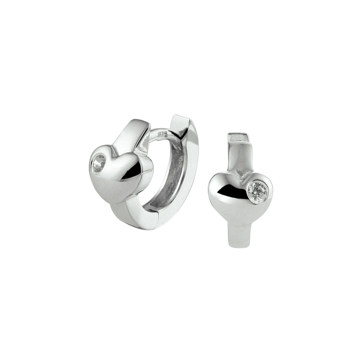 Gerhodineerd 925 zilveren klapoorringen uitgevoerd met een hartje. De afmeting van de oorringen is 10.5x5.5mm.