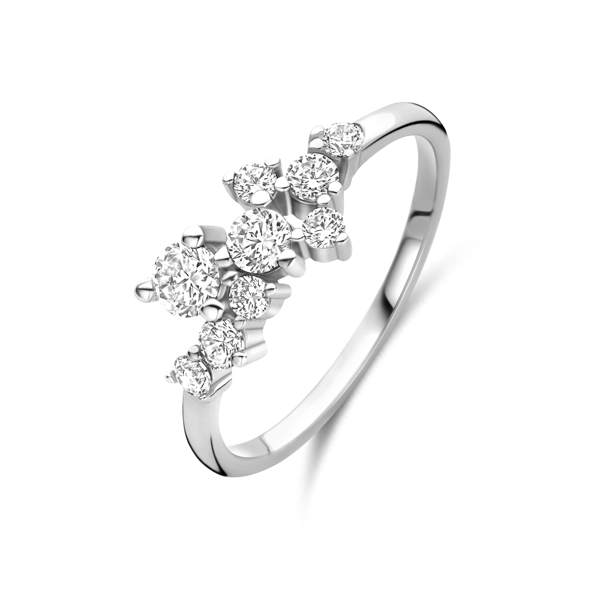 Gerhodineerd 925 ring uitgevoerd met zirkonia. De ring heeft een breedte van 8mm.