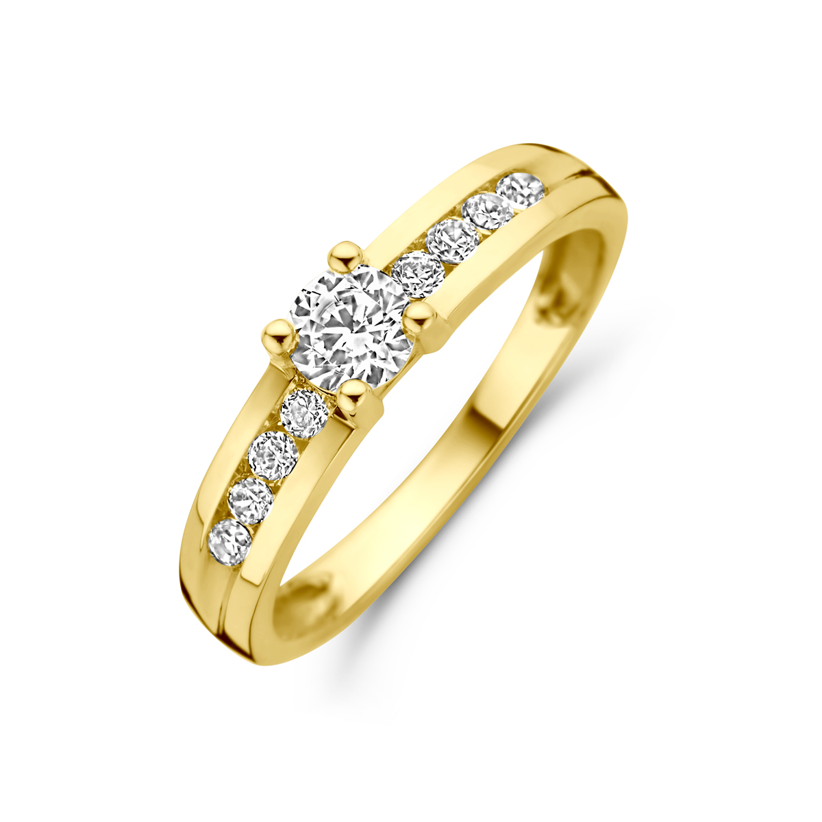 Stijlvolle geelgouden ring met een schitterende rij van zirkonia. Tip: Combineer deze ring met bijpassende sieraden uit onze collectie of vanuit je eigen stash en creeer zo elke keer weer een nieuwe look.