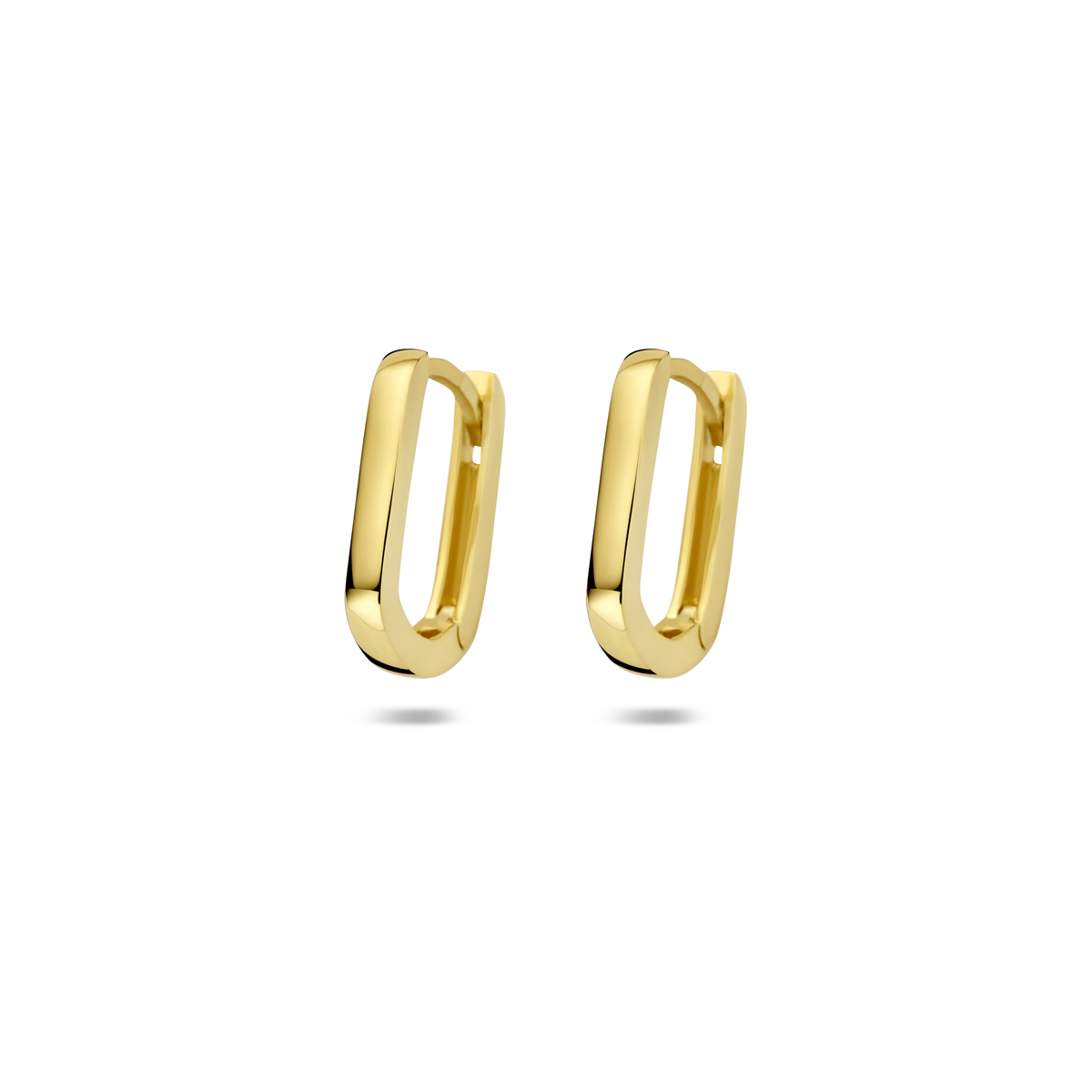 9 krt goudkleurige oorringen van 13x10mm.

9 krt staat voor 9 karaat goud en is een legering met 37,5% puur goud. De overige 62,5% bestaat uit andere metalen zoals koper of zilver. Het sieraad is daardoor betaalbaarder dan sieraden met een hoger karaatgehalte, maar wordt in Nederland niet officieel als 'goud' beschouwd.