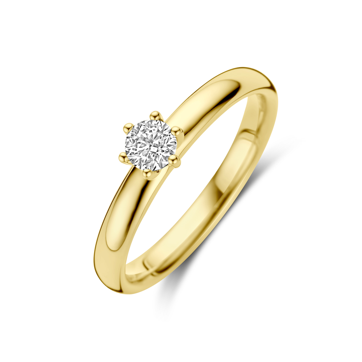 14k Geelgouden aanzoeksring uitgevoerd met diamant. De ring heeft een breedte van 5.5mm. De steenmaat is 4mm en het diamantgewicht is 0.25ct.
