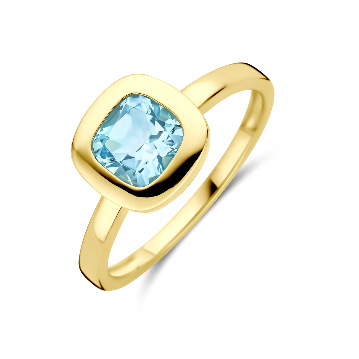 14k Geelgouden ring uitgevoerd met sky blue topaas. De ring heeft een breedte van 9mm.
