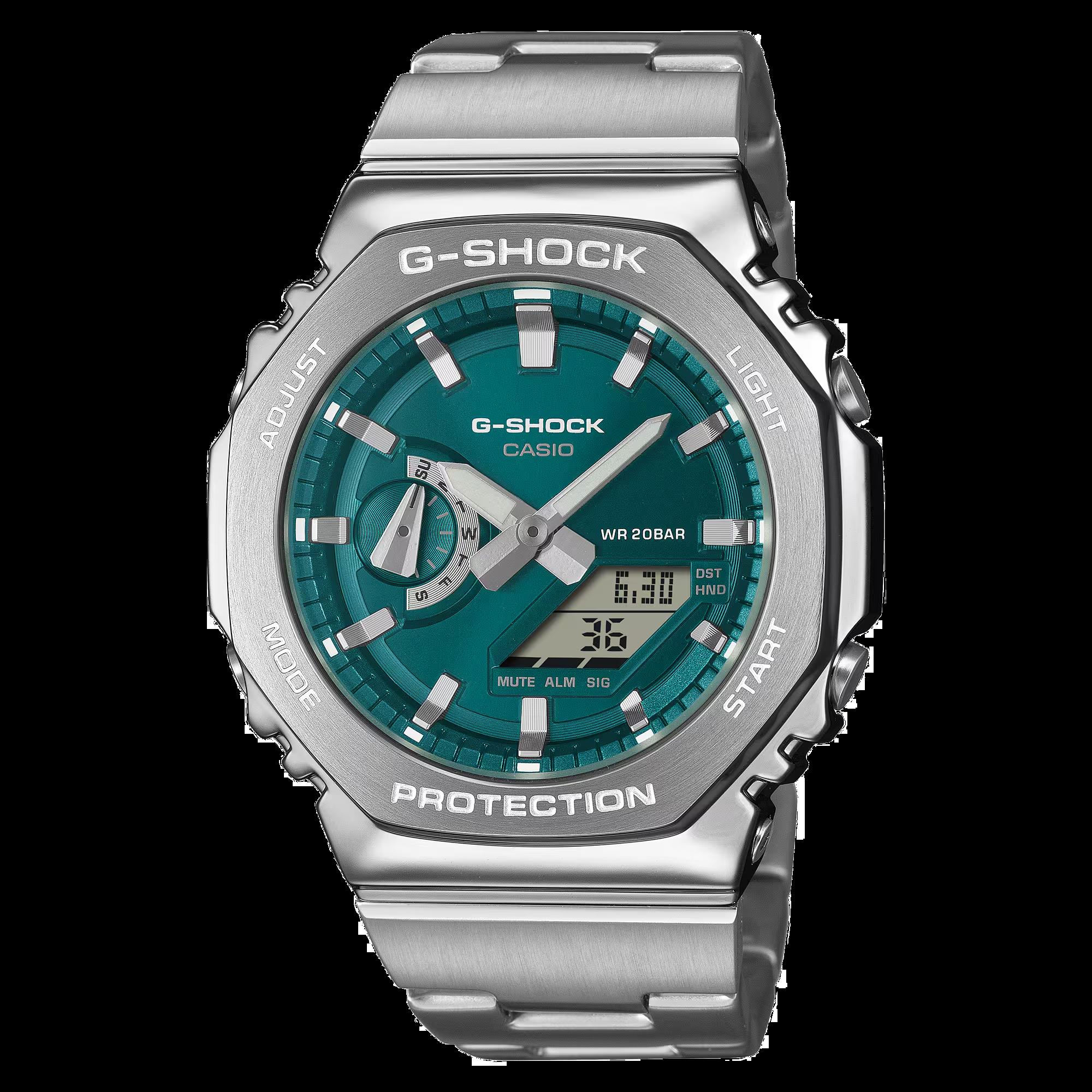 Dit Casio horloge behoort tot de G-Shock collectie.
Referentienummer: GM-2110D-3A1ER

De uniforme achthoekige roestvrijstalen rand is zorgvuldig gesmeed en gepolijst en omsluit een eenvoudig ontwerp zonder poespas met een verfijnde, maar stoere uitstraling. 

Met de kast van glasvezelversterkt edelhars met een hoge stijfheid, de glanzende metallic wijzerplaat - in luchtig geraffineerd blauwgroen of luxueus chic leigrijs - en de metalen horlogeband is dit horloge overal klaar voor, zowel op het werk als in de vrije tijd.
