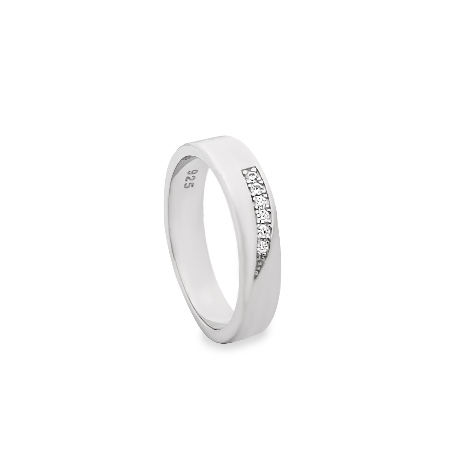 Zilveren ring met zirkonia, tijdloos en elegant design, ideaal voor elke stijl. De discrete en verfijnde glans maakt het een veelzijdig sieraad voor dagelijks gebruik of voor speciale gelegenheden.