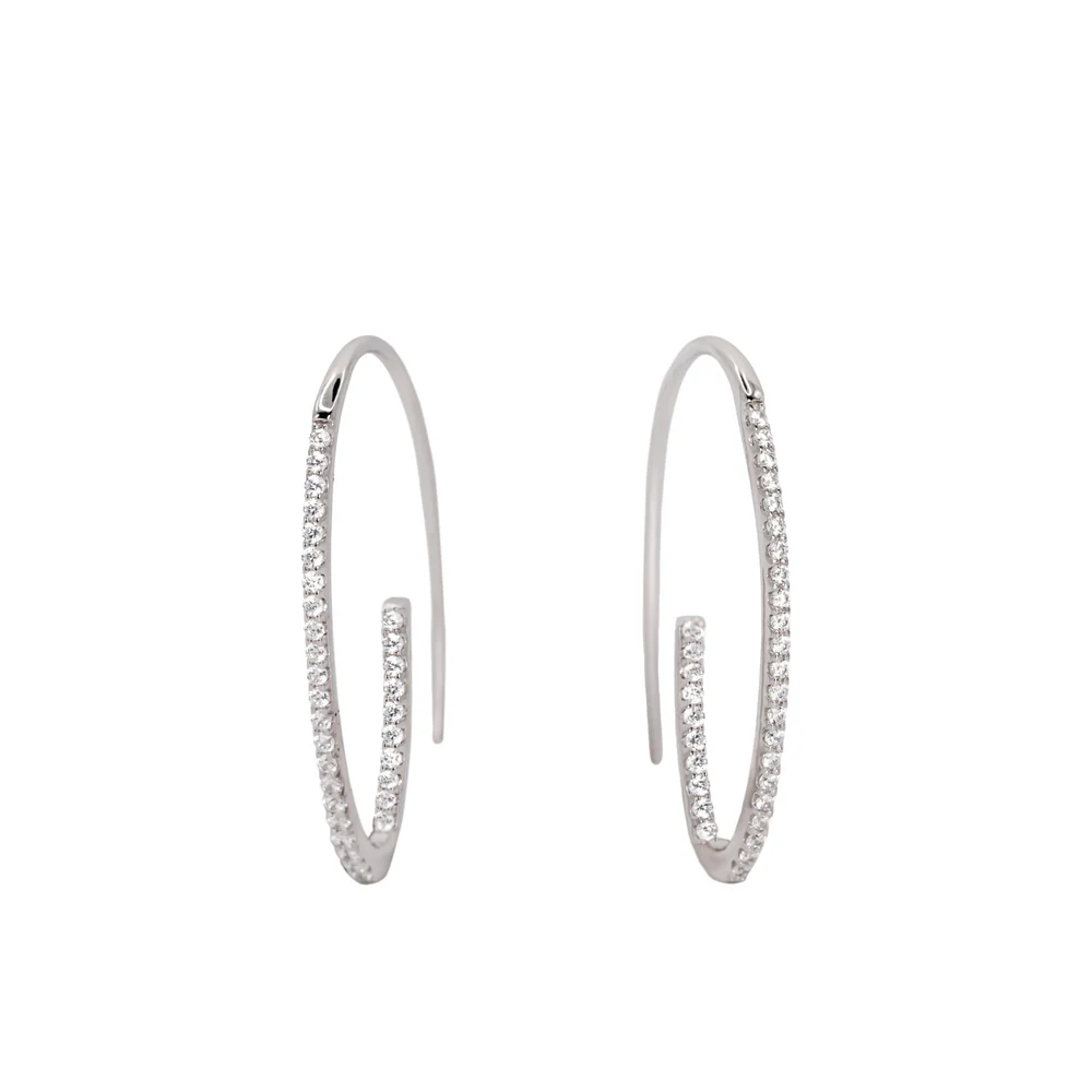 Originele en stoere oorbellen met een rond design, voor een minimalistische en elegante stijl. Perfect voor een moderne en verfijnde touch bij elke gelegenheid.