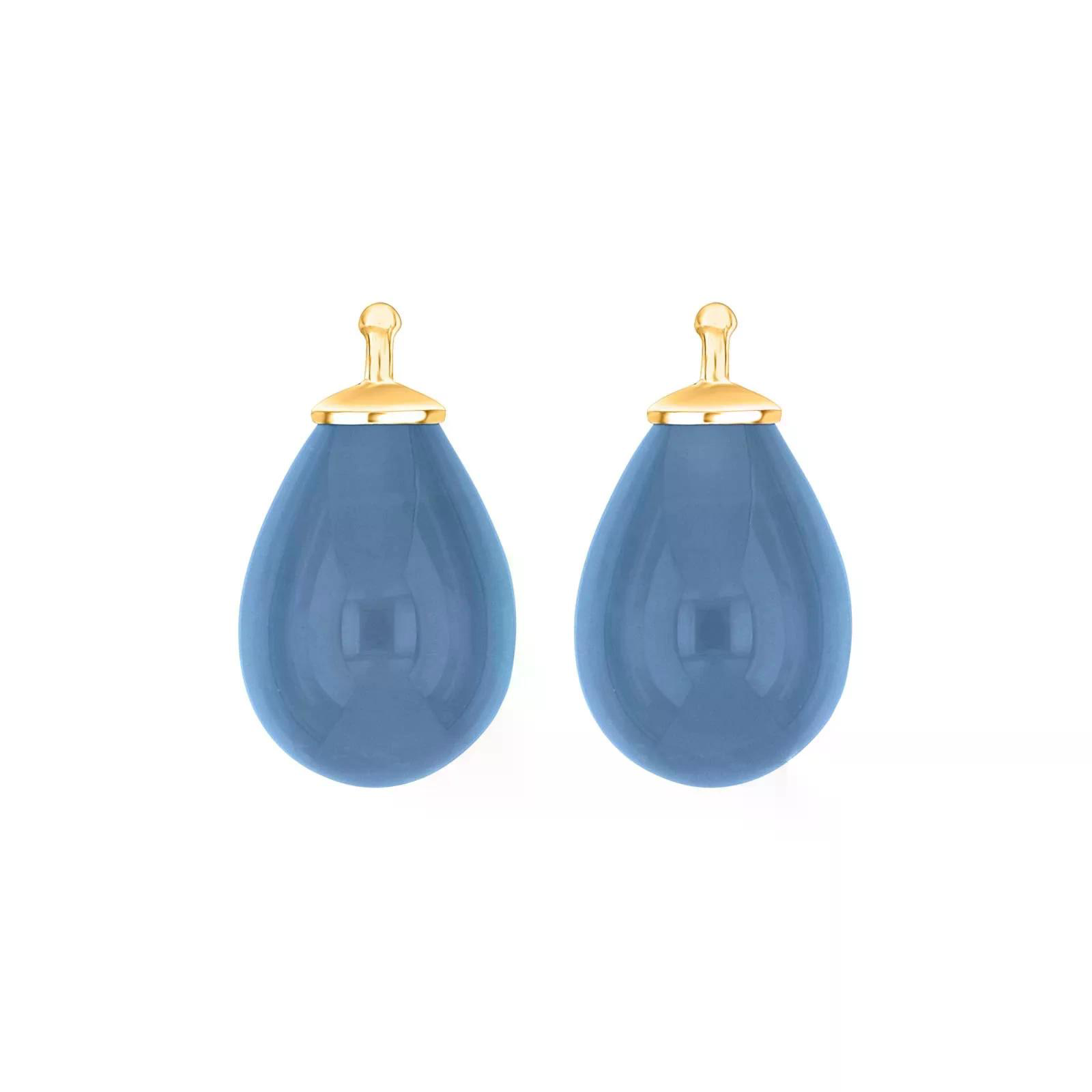Diese Ohrstecker bestehen aus goldbeschichtetem Material und strahlen in einem auff&auml;lligen Blau. Ideal f&uuml;r einen eleganten Look, passen diese Ohrstecker perfekt zu schlichten Outfits oder als Erg&auml;nzung zu einem glamour&ouml;sen Abendlook. Perfekt kombiniert mit weiteren goldenen Accessoires f&uuml;r ein harmonisches Gesamtbild.