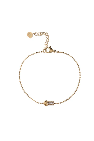 De Rose & Camellia Armband, modelnummer 2110032105999, is een verfijnd sieraad van verguld edelstaal, met een lengte van 16+3 cm. Draag het stijlvol solo of match met andere sieraden voor een gelaagde look. Perfect voor elke gelegenheid.