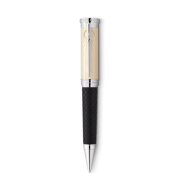 De Montblanc Writers Edition Homage to Robert Louis Stevenson Limited Edition Ballpoint Pen, modelnummer MB129419, is een luxe schrijfinstrument uit de categorie STATIONERY, specifiek PENS. Dit verfijnde ontwerp eerbiedigt de beroemde schrijver en is ideaal voor degenen die elegantie en klasse waarderen. Draag hem in een mooie penhouder of in een zak met een clipsluiting voor optimale presentatie.