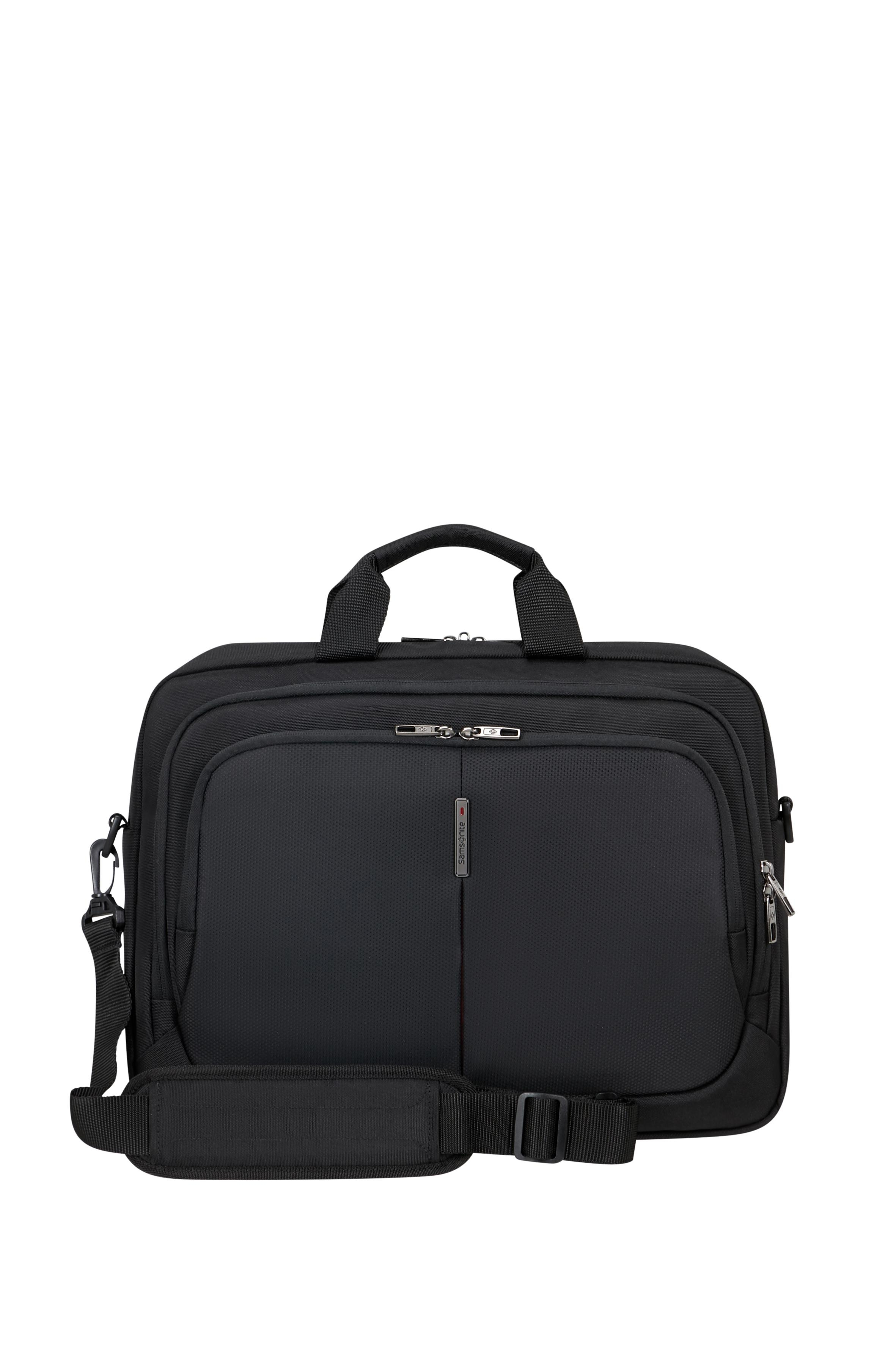 Samsonite GuardIT Briefcase – Slim, Licht & Perfect Voor Elke Werkdag

De Samsonite GuardIT Briefcase is de ideale keuze voor professionals die dagelijks hun laptop en werkmateriaal veilig en georganiseerd willen meenemen. Dankzij het moderne ontwerp, het lichte gewicht en de sterke materialen combineert deze laptoptas functionaliteit met een strakke, zakelijke uitstraling.

Compact, maar ruim – ideaal voor grote laptops

Met een inhoud van 18,5 liter en een speciaal gewatteerd 17.3 inch laptopvak biedt deze Samsonite aktetas meer dan genoeg ruimte voor een grote laptop en accessoires. Naast het hoofdvak beschikt de tas over diverse opbergvakken voor documenten, opladers, smartphone en pennen. Zo heb je alles overzichtelijk bij de hand.

Comfortabel en lichtgewicht

Met een gewicht van slechts 0,6 kg draag je de Samsonite GuardIT Briefcase moeiteloos de hele dag mee. De handige draagriem zorgt voor extra comfort tijdens het reizen, of je nu met de trein, fiets of auto onderweg bent.

Praktisch en stijlvol ontwerp

Hoogte: 32 cm

Breedte: 43 cm

Diepte: 10 cm

Laptopvak: 17.3 inch

Inhoud: 18.5 liter

Gewicht: 0.6 kg

Het strakke design past perfect bij iedere professionele look. Deze tas is ideaal voor kantoor, studie of zakenreizen.

Waarom kiezen voor de Samsonite GuardIT Briefcase?

Geschikt voor grote laptops tot 17.3 inch

Lichtgewicht en comfortabel

Veel opbergruimte dankzij slimme vakindeling

Duurzame kwaliteit van het merk Samsonite

Perfect voor dagelijks gebruik en zakelijk reizen