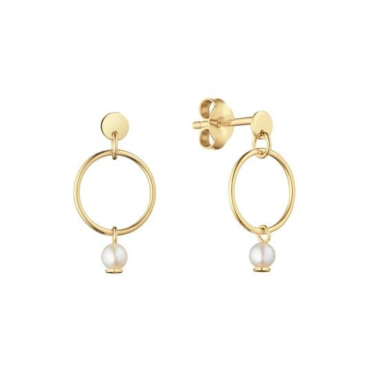 De 14 Kraats Glow Oorstekers met Parel, zijn verfijnde stud oorbellen van hoge kwaliteit. Ze stralen elegantie uit met hun glanzende parels. Ideaal voor alledaagse luxe of speciale gelegenheden. Het beste te dragen met opgestoken haar of een eenvoudig kapsel om hun schoonheid te benadrukken. Perfect als stijlvolle aanvulling op elke outfit.