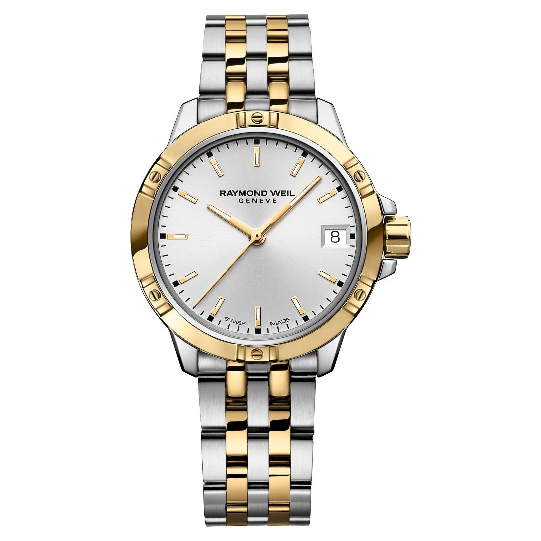 De Raymond Weil Tango Horloge 5960-STP-30041 is een elegant horloge met een analoge wijzerplaat en betrouwbare quartz uurwerk. Het heeft een roestvrijstalen kast en band in goud-zilver kleurencombinatie. Waterdicht tot 10 ATM, met datumfunctie en krasbestendig saffierglas. Draag het met stijlvolle outfits voor een klassieke, verfijnde look.