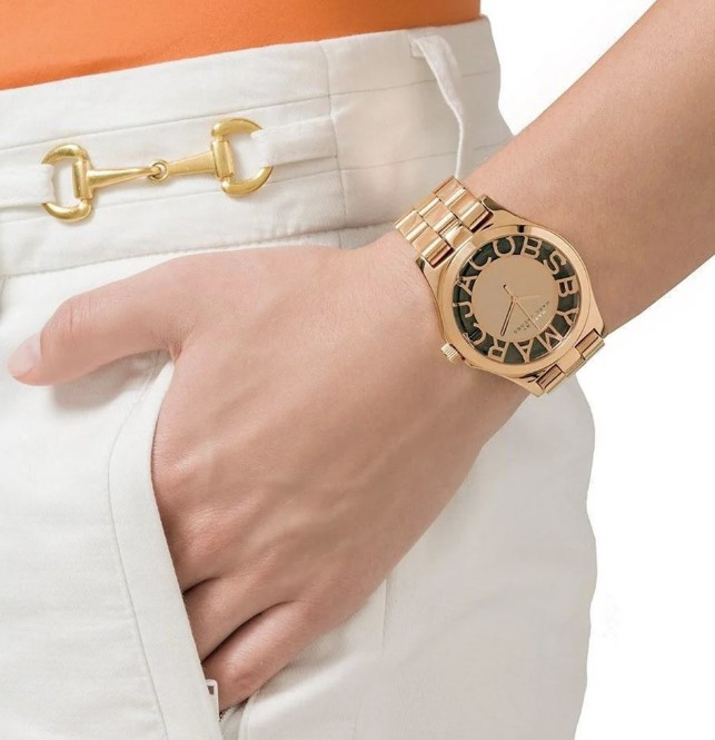 Marc Jacobs dames pols horloge ros&eacute;goud kleurig.