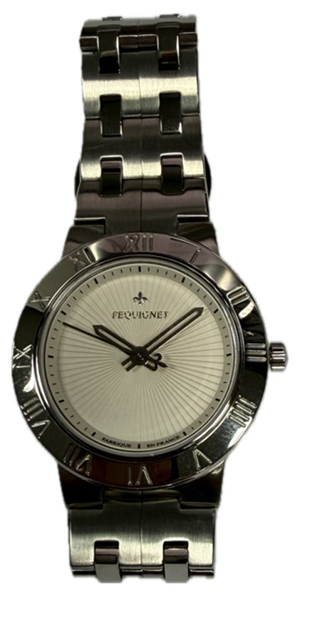 Pequignet Quartz dames pols horloge staal met stalen band.