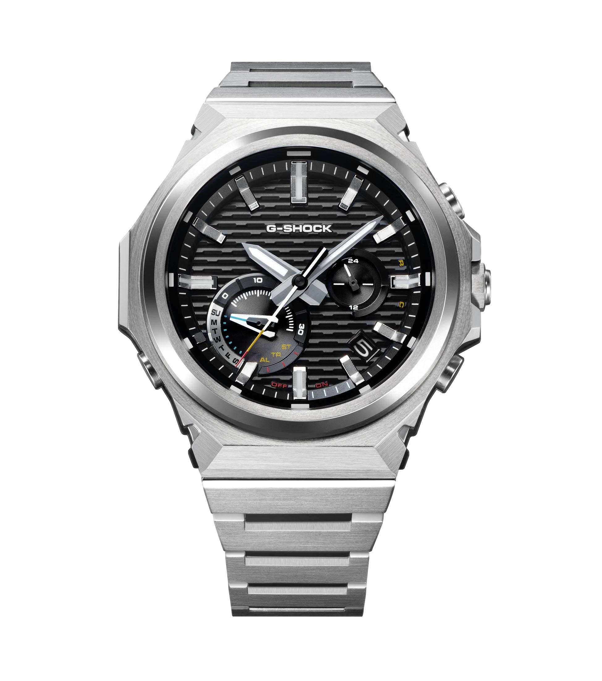 Het ontwerpprincipe van G-SHOCK is gedurende tientallen jaren verfijnd, altijd gebaseerd op functionele schoonheid. Gebouwd op deze erfenis, herinterpreteert de G-STEEL GST-B1000 de originele G-SHOCK met een gestroomlijnde esthetiek en een efficiënt, verfijnd formaat. Dit veelzijdige horloge past perfect in zakelijke, casual of outdoor omgevingen: één horloge, klaar voor elke gelegenheid.