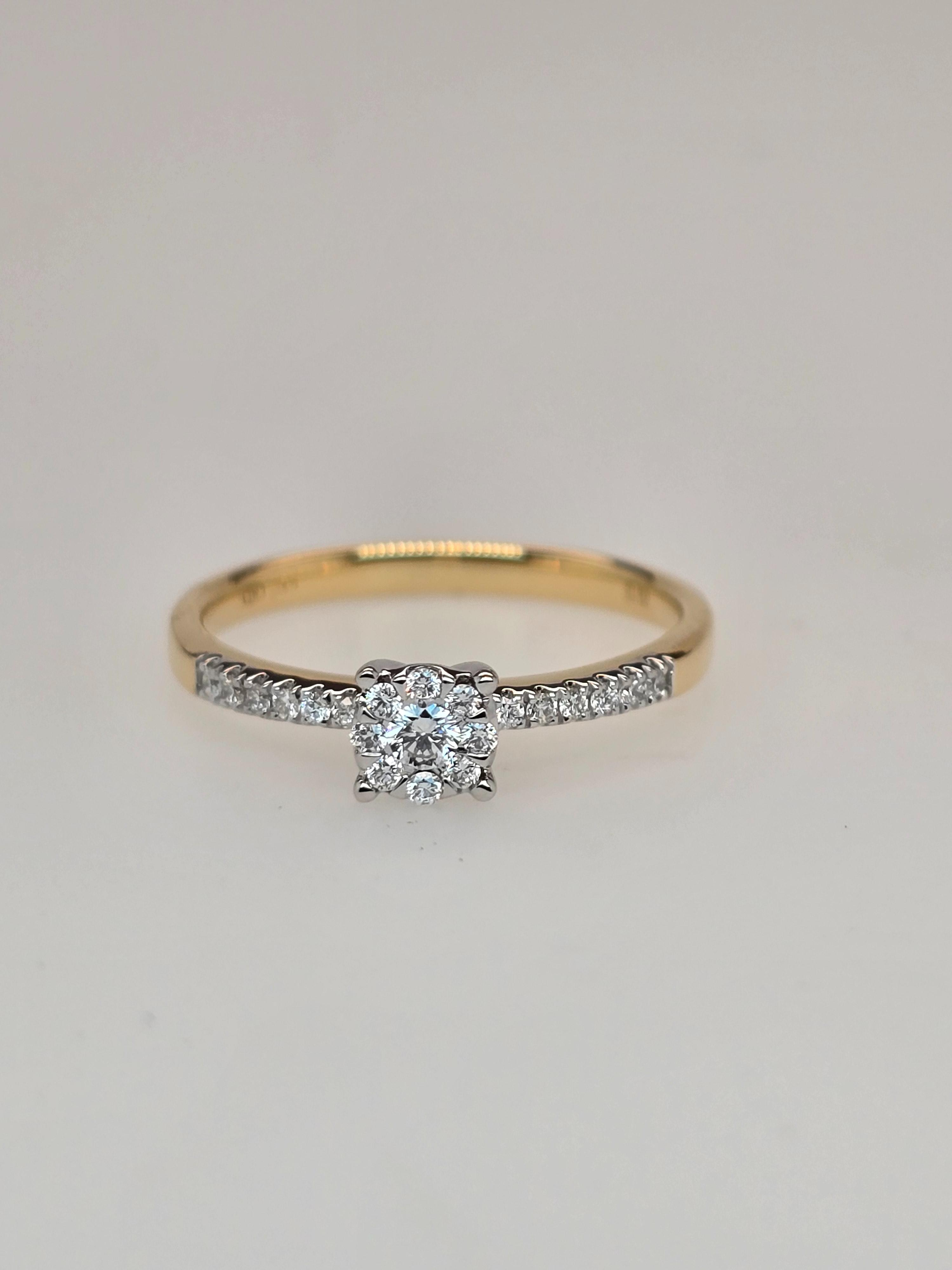 Ring wit goud 18kt met diamanten.