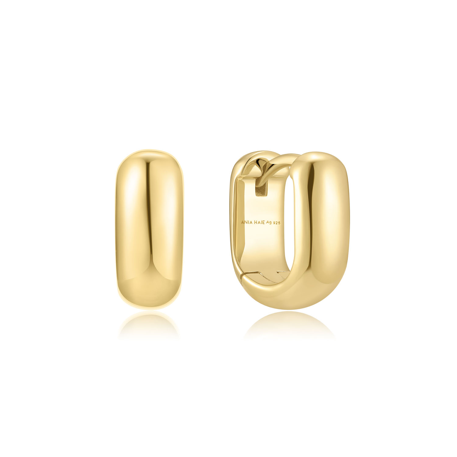 De Gold Mini U-Shaped Hoop Ear. E, modelnummer AHE067-08G, biedt een elegante en subtiele stijl met zijn U-vormig ontwerp. Dit product valt onder de categorie "sieraden" en is geclassificeerd als "stud oorbellen". Ideaal voor dagelijks gebruik of speciale gelegenheden, en kan alleen of in combinatie met andere oorbellen gedragen worden voor een gelaagde look.