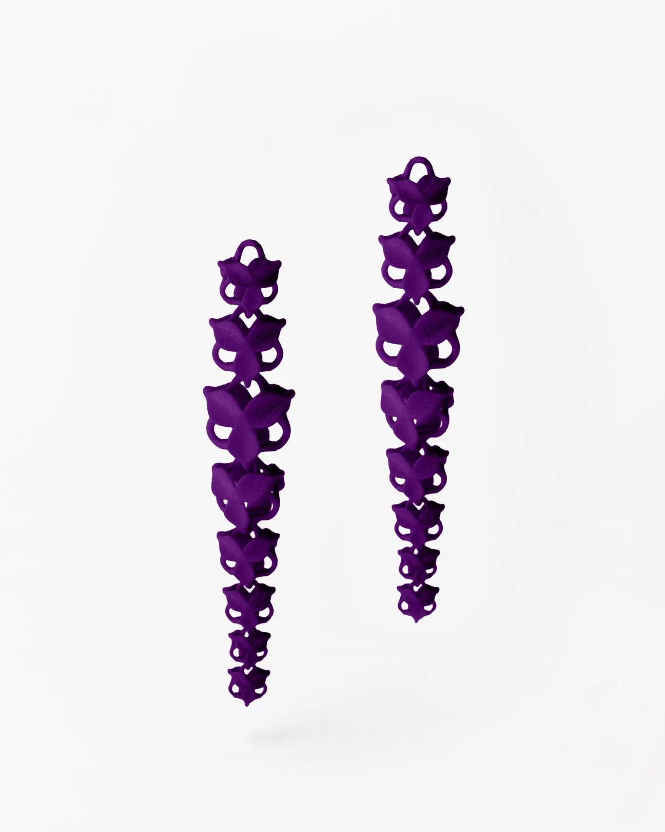 FABNORA Blossom long oorring aanhanger aubergine purple