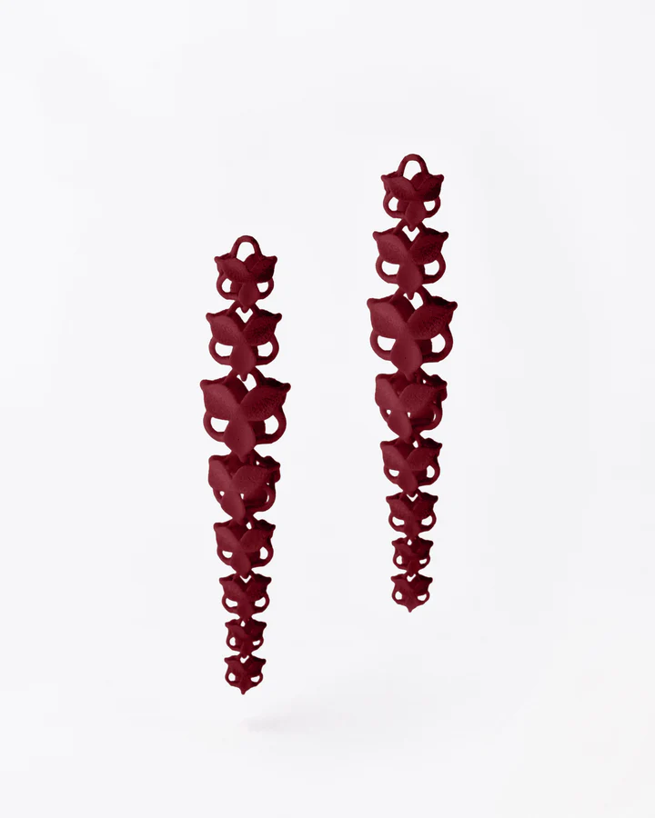 FABNORA Blossom long oorring aanhanger Bordeaux red