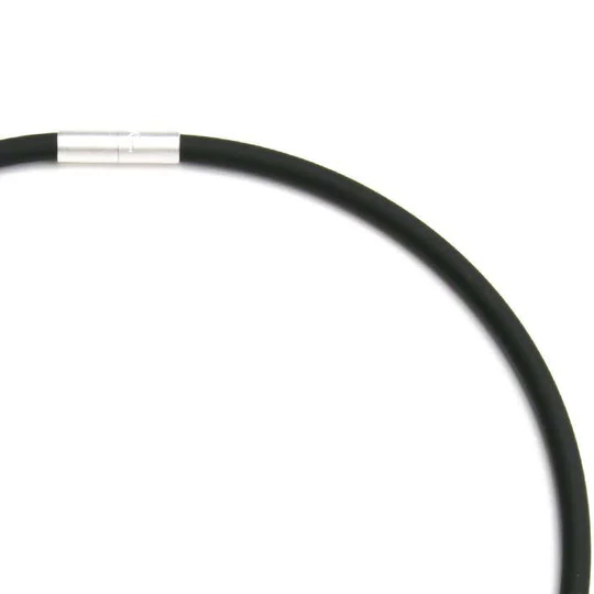 Zwart rubber collier Large 51 cm met stalen magneet slot