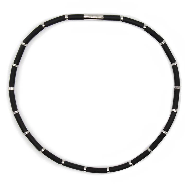 Zwart Rubber collier met stalen elementen Large 51 cm