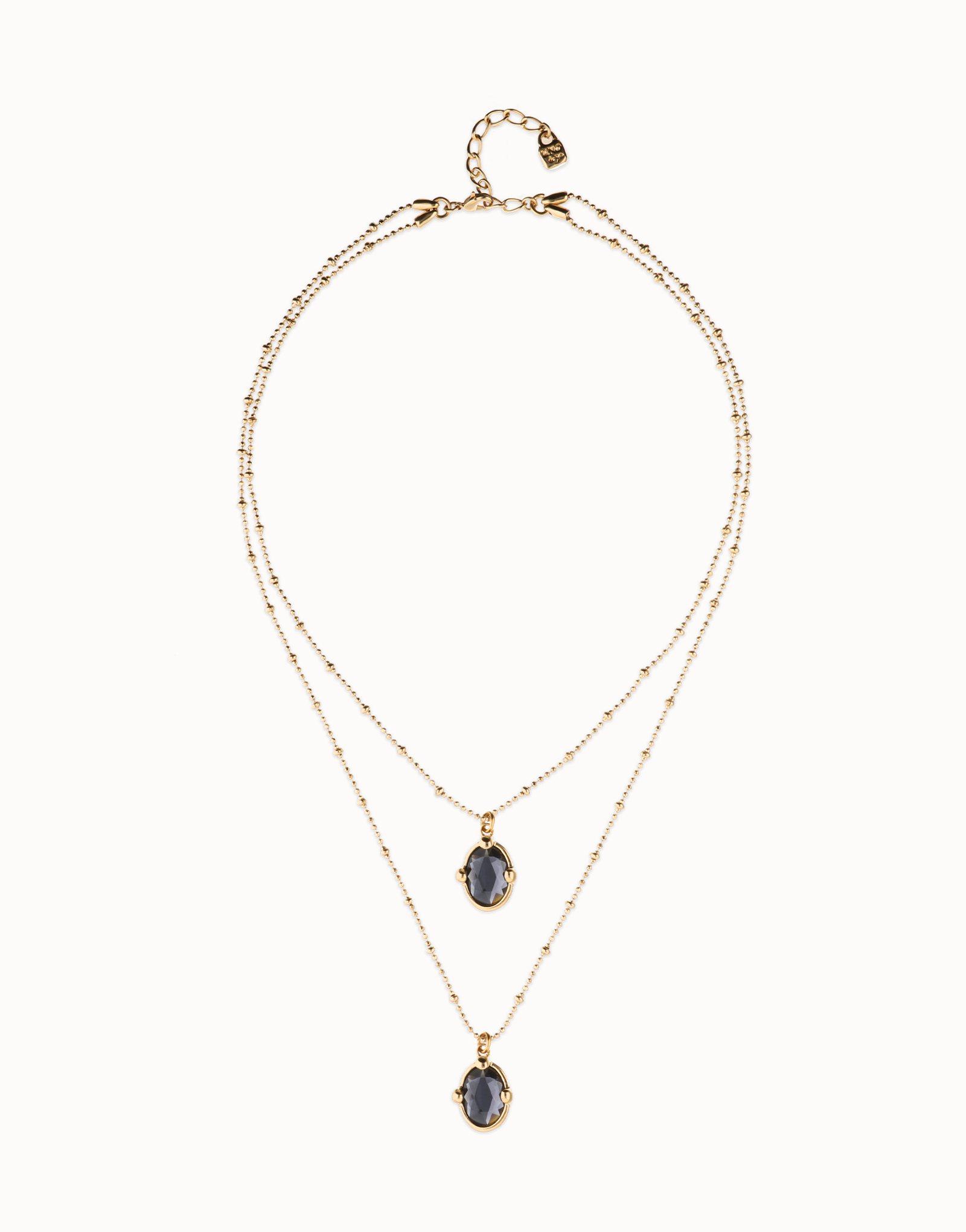 De COL2030NGRORO0U van Unode50 is een prachtige ketting die valt onder de categorie "Jewel". Draag deze elegante ketting om een stijlvolle en verfijnde look te creëren, perfect voor zowel dagelijkse als speciale gelegenheden. Combineer dit sieraad met een eenvoudige outfit om de ketting het middelpunt van je ensemble te maken.