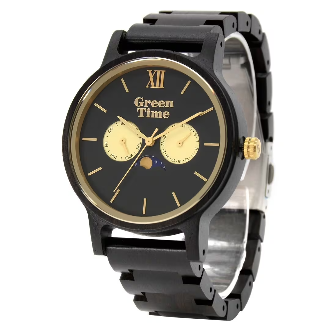 De Green Time Horloge is een stijlvol horloge. Als polshorloge voegt het een vleugje elegantie toe aan elke outfit. Het is ontworpen voor dagelijks gebruik en past perfect om uw pols. Dit horloge is ideaal voor zowel formele als informele gelegenheden, waardoor u altijd op tijd en modieus bent.