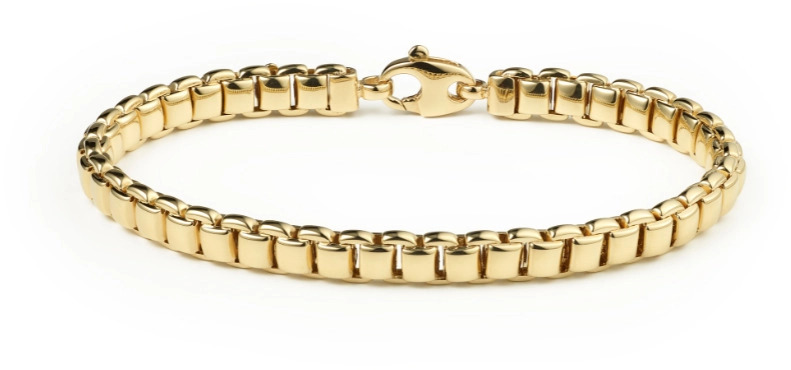De Monzario armband 1679-A geel 6mm 14krt, modelnummer 15046982, is een elegante en verfijnde geelgouden armband. Deze tijdloze armband is perfect voor dagelijks gebruik of speciale gelegenheden. Combineer het met andere geelgouden sieraden voor een stijlvolle look. Draag hem alleen voor een subtiele uitstraling of samen met andere sieraden voor een gelaagde look.