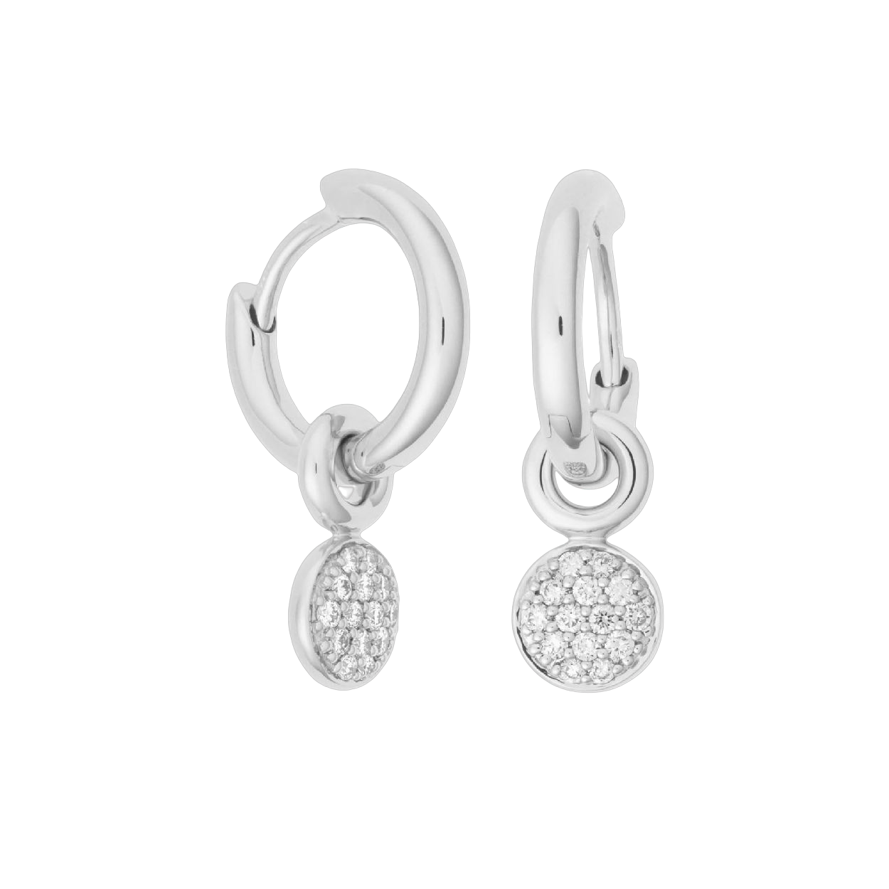 De Bron Stardust Aanhangers 8OW4817BR, uitgevoerd in 18 karaat witgoud, brengen een sprankelende en verfijnde schittering aan elke oorbel. Met hun elegante vorm en subtiele glamour vormen ze een perfecte aanvulling op diverse Bron-creolen. Ideaal voor wie een tijdloze en luxueuze upgrade zoekt.