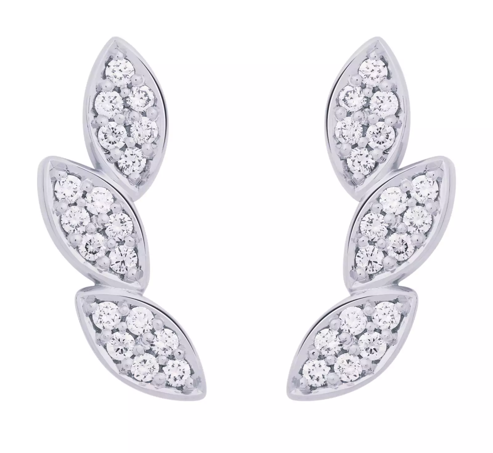 De Bron oorstekers 8OW4913BR zijn elegante 18 karaat roségouden oorbelletjes, ontworpen met drie verfijnde bladvormige elementen die schitteren door hun diamantzetting. Het speelse, oplopende design volgt subtiel de lijn van het oor en geeft elke look een stijlvolle, moderne en vrouwelijke touch.