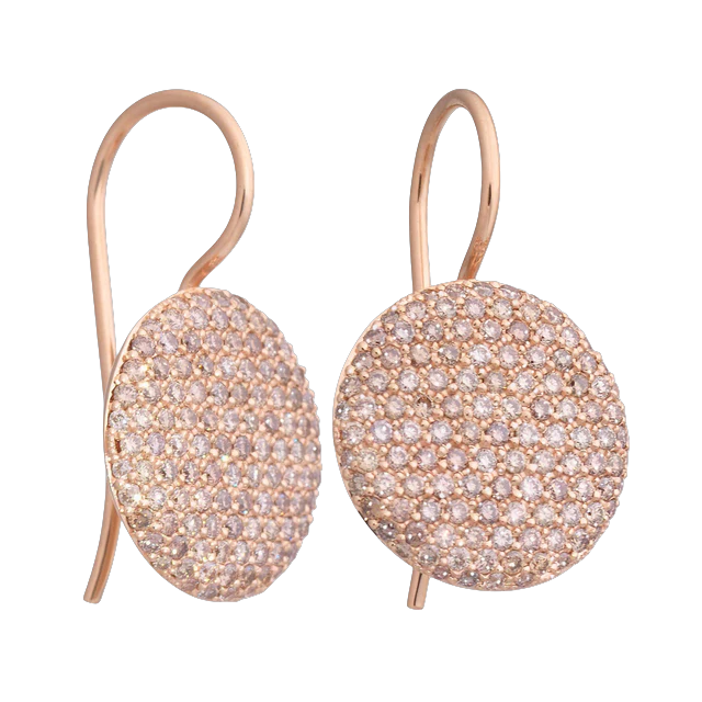 Zelden straalt een oorsieraad zoveel speelsheid en allure tegelijk uit. De Bron Maxi Stardust oorstekers 8OR4782CBR vallen net onder het oor en zijn bijzonder flatterend. Gemaakt in 18 karaat goud en voorzien van witte diamanten. 

Let op: op de foto is de hanger afgebeeld met champagne diamant; de werkelijke uitvoering heeft witte diamant.