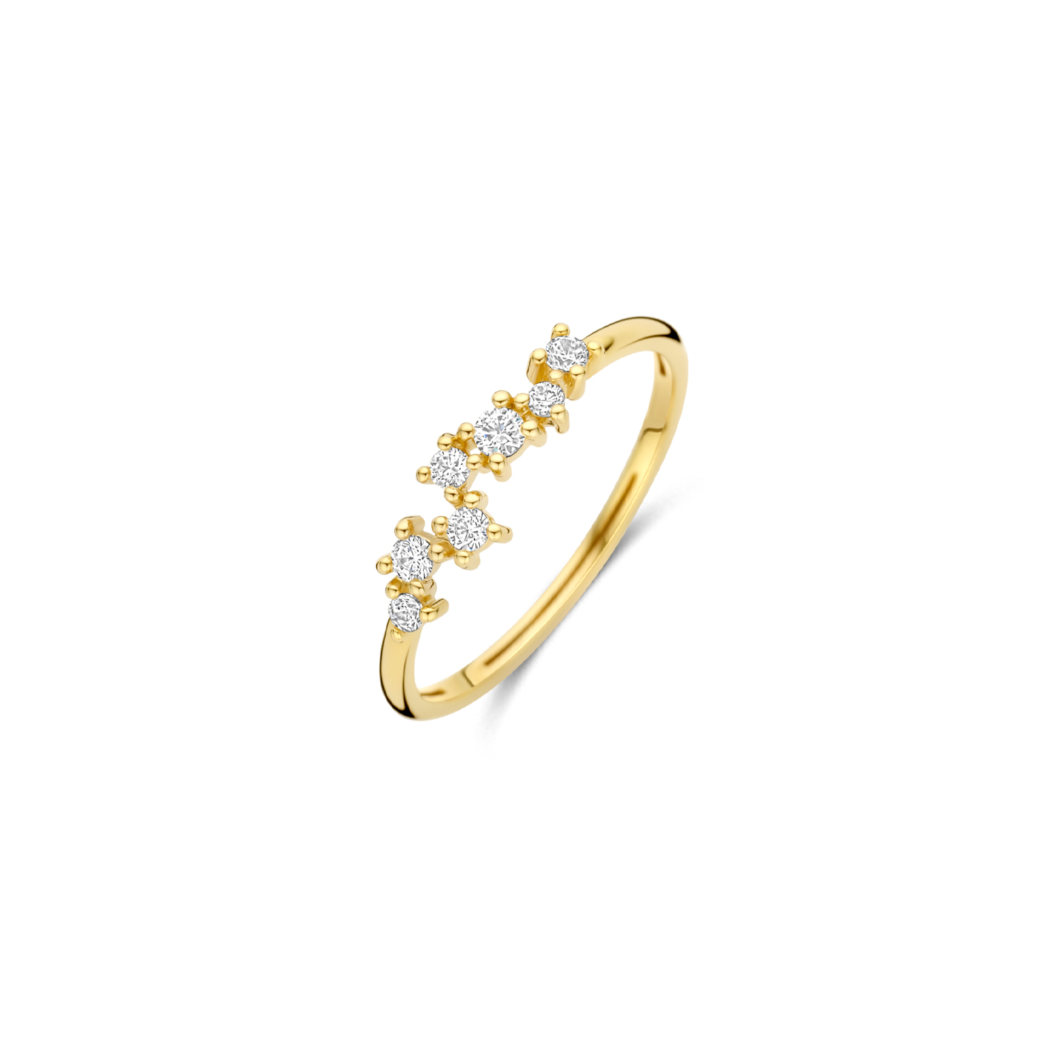 Fantasierijk en verfijnd is deze ring in 14k geelgoud met daarin zirkonia’s in pavé-zetting. De band heeft een doorsnede van 1,3 mm en de ring is fraai te combineren met collier 3191YZI en oorknoppen 7373YZI) in hetzelfde ontwerp.