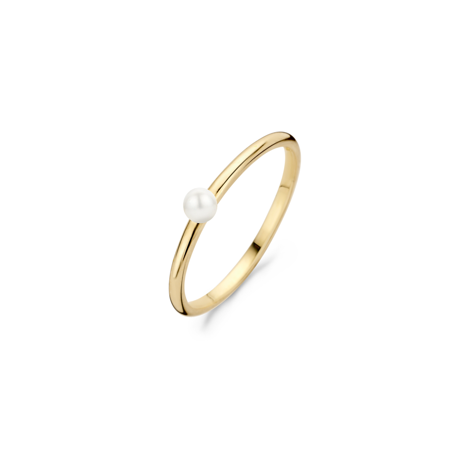 Een prachtige zoetwaterparel siert deze elegante ring van 14k geelgoud. De band is 1,4 mm breed en de parel een doorsnede van 3,5 mm. Mooi om op zichzelf te dragen of om te combineren met andere sieraden uit onze collectie.