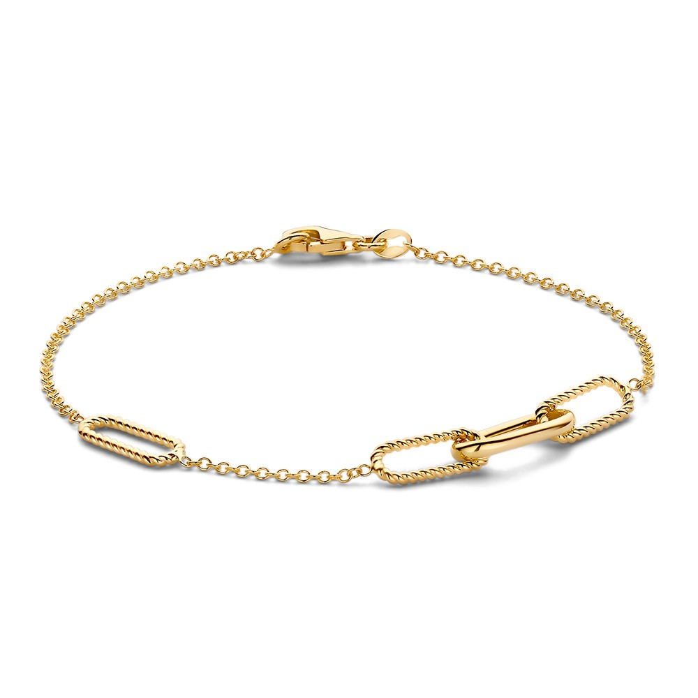 Speelse, geelgouden armband met paperclipschakels met een getorste bewerking.
